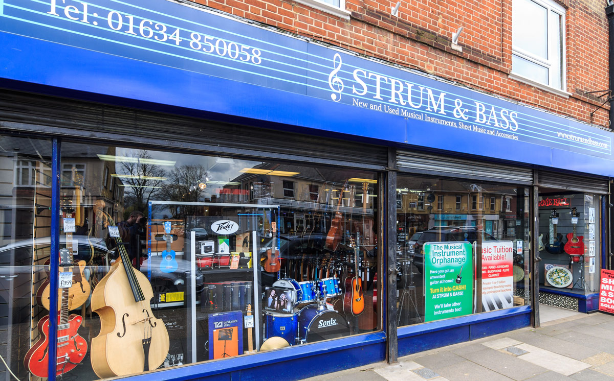 Strum & Bass guitar store